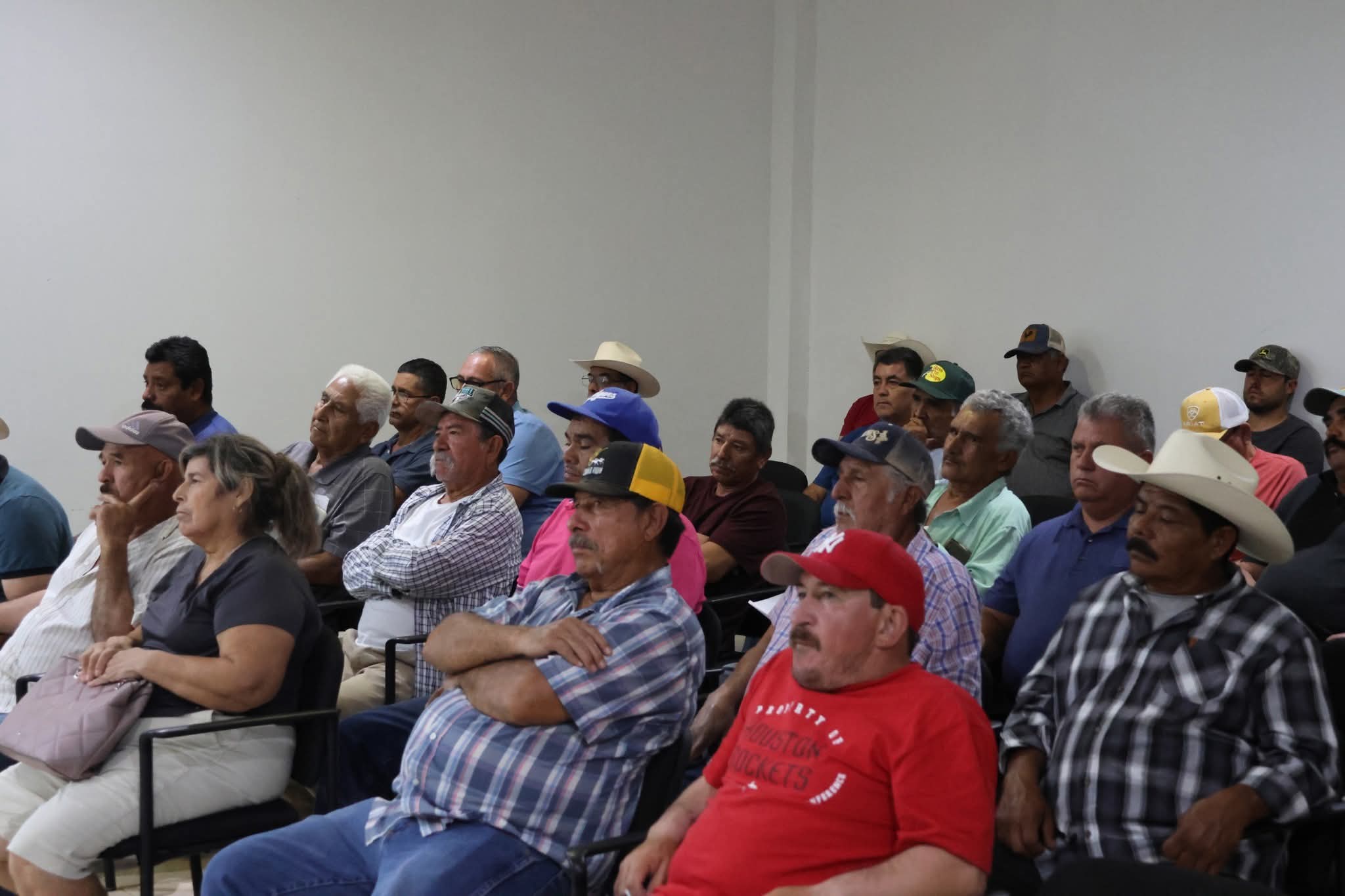 WhatsApp Image 2025-10-16 at 09.34.44