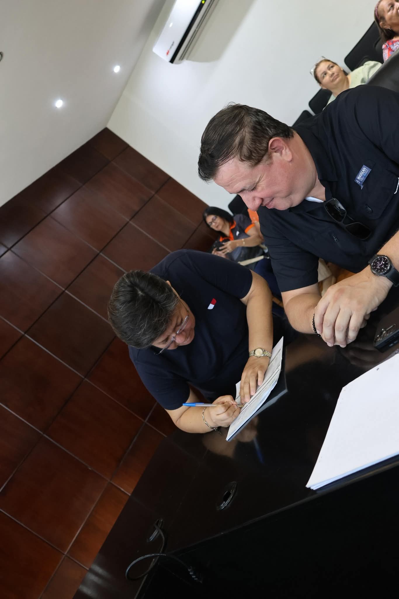 WhatsApp Image 2025-10-28 at 13.11.06 (1)