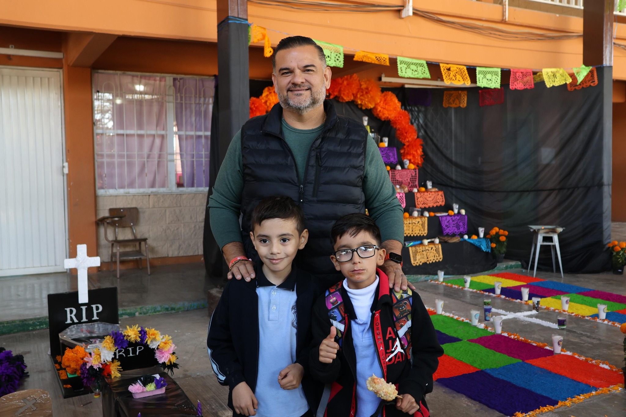 572228995_856305963592801_3532999372502176455_n