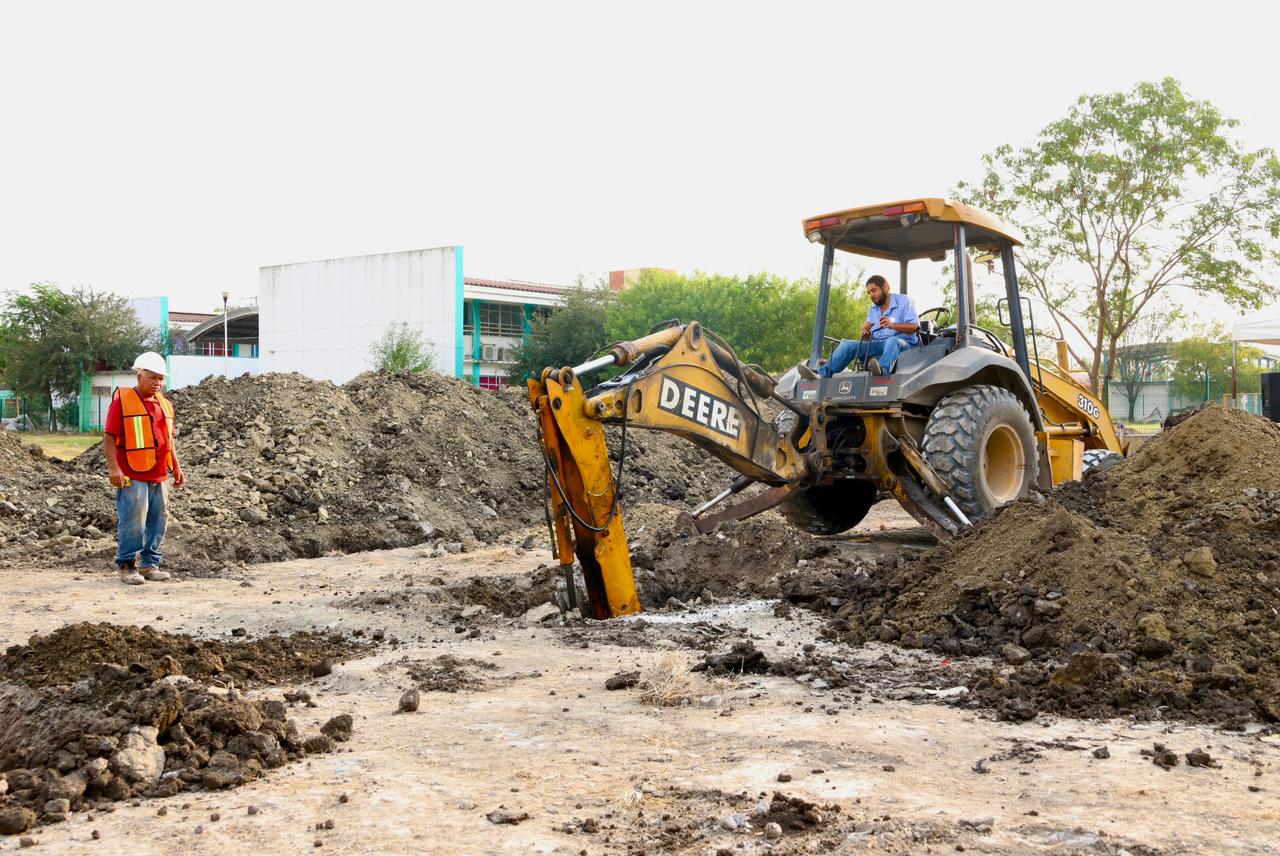 588016826_877355791487818_8840177829293088171_n