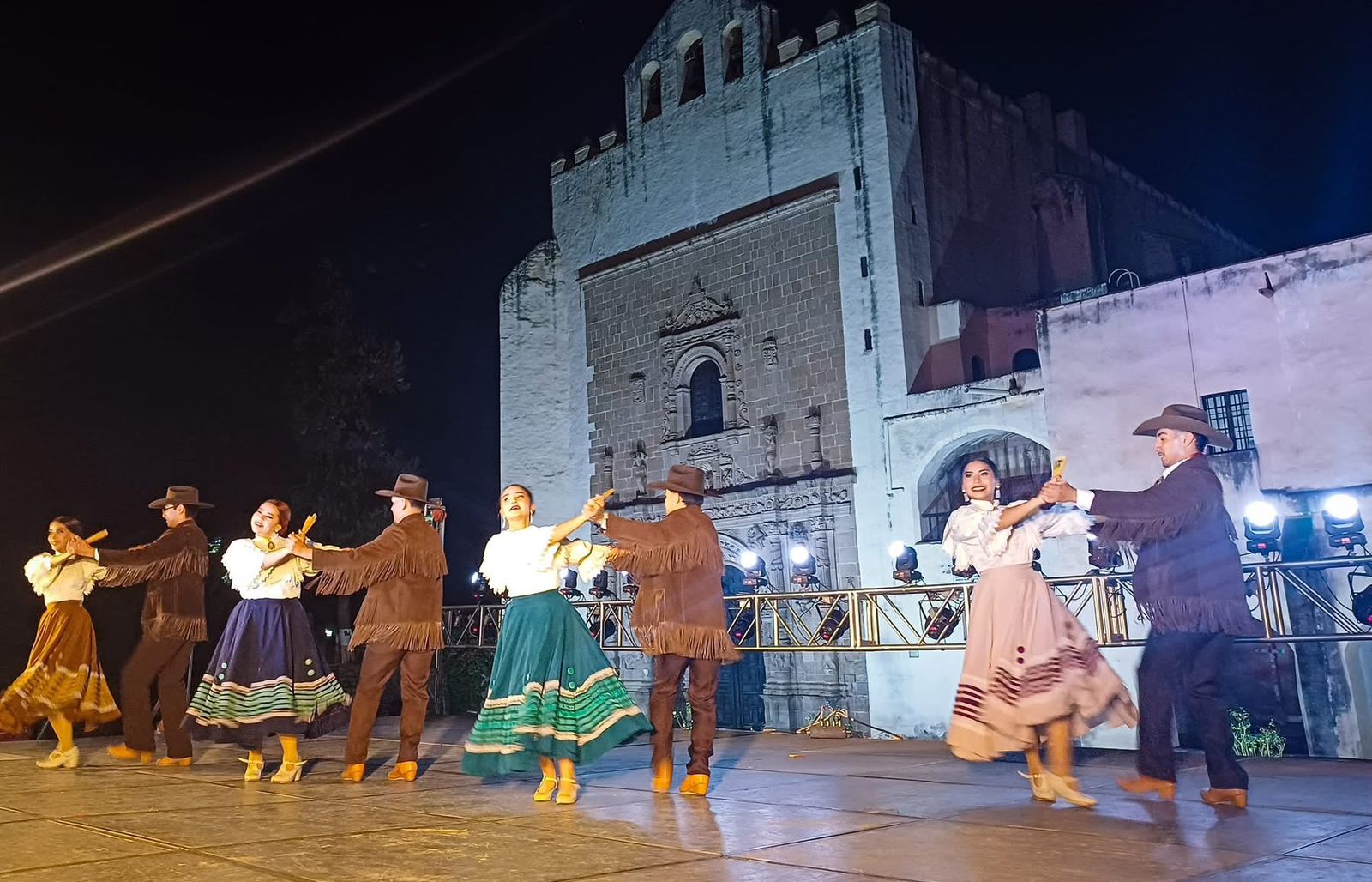 596948124_888127617077302_6021728748063018155_n