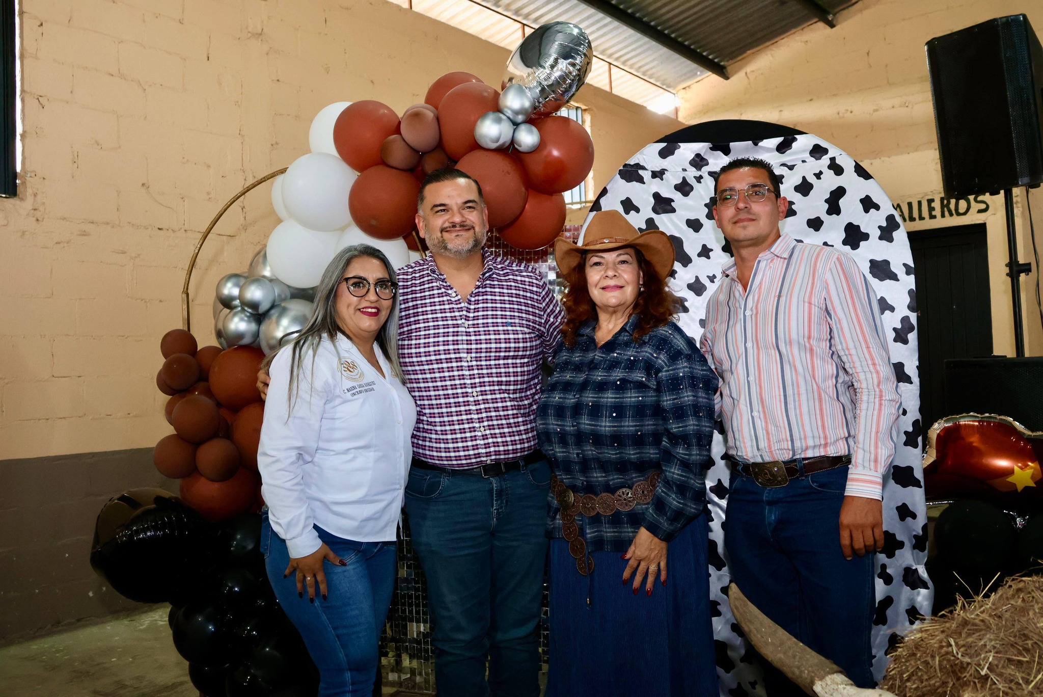 600156126_889882560235141_5854406477614351151_n