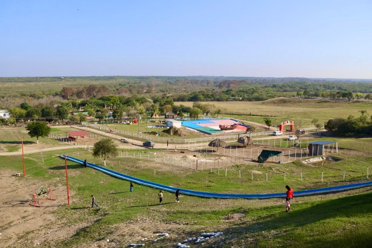 606045907_901405175749546_1406948142102798974_n